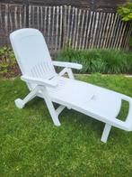 Chaise longue en plastique blanc, Jardin & Terrasse, Chaises longues, Comme neuf, Réglable, Synthétique, Enlèvement