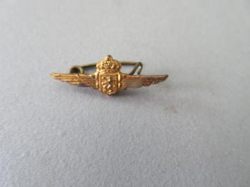 petite épingle couleur or wing lion aviation, Envoi, Comme neuf, Écusson, Insigne ou Logo