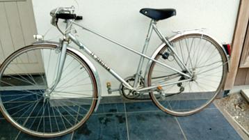 vintage damesfiets LE PARISIEN maat 53 beschikbaar voor biedingen