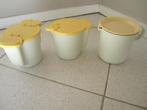 Tupperware 2 melkkannetjes, Huis en Inrichting, Ophalen of Verzenden, Gebruikt, Wit, Beker of Kan