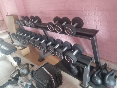 Barbarian - Set haltères de 7,5-30kgs avec Rack métallique, Sport en Fitness, Fitnessmaterialen, Zo goed als nieuw, Halterset