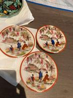 Japanse porseleinen sierbordjes Geisha - set van 3, Antiquités & Art, Antiquités | Porcelaine, Enlèvement