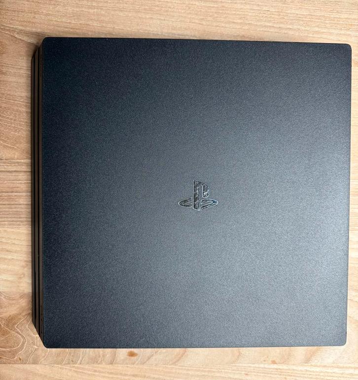 Sony Playstation 4 Pro 1 TB, Games en Spelcomputers, Spelcomputers | Sony PlayStation 4, Gebruikt, Pro, 1 TB, Met 2 controllers