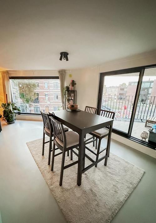 Eettafel met bijhorende krukken, Huis en Inrichting, Tafels | Eettafels, Zo goed als nieuw, 100 tot 150 cm, 50 tot 100 cm, Vier personen