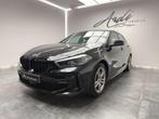 BMW 1 Serie 118 118iA*PACK M*CARPLAY*SIEGE CHAUFF*GARANTIE 1, Automaat, 1 Reeks, Gebruikt, Zwart