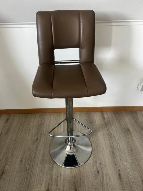Barkruk Husas  - bruin/chroom (6 stuks), Huis en Inrichting, Barkrukken, Zo goed als nieuw, 60 tot 90 cm, 5 krukken of meer, In hoogte verstelbaar