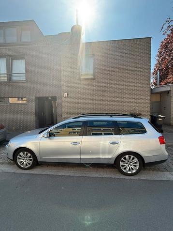 VOLKSWAGEN PASSAT TDI, Autos, Achat, Noir, Particulier, Tissu