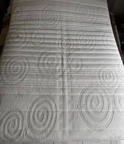 Kwalitatieve matras merk Aegis, Huis en Inrichting, Slaapkamer | Matrassen en Bedbodems, Zo goed als nieuw, Matras, 140 cm, 200 cm