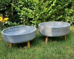 2 plantenbakken op pootjes van betoncomposiet, Tuin en Terras, Bloembakken en Plantenbakken, Ophalen of Verzenden, Zo goed als nieuw