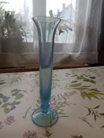 Petit vase à une fleur dégradé de bleu, Antiquités & Art, Enlèvement ou Envoi