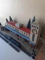 Treinstation, Hobby en Vrije tijd, Modeltreinen | Overige schalen, Ophalen, Zo goed als nieuw, Locomotief