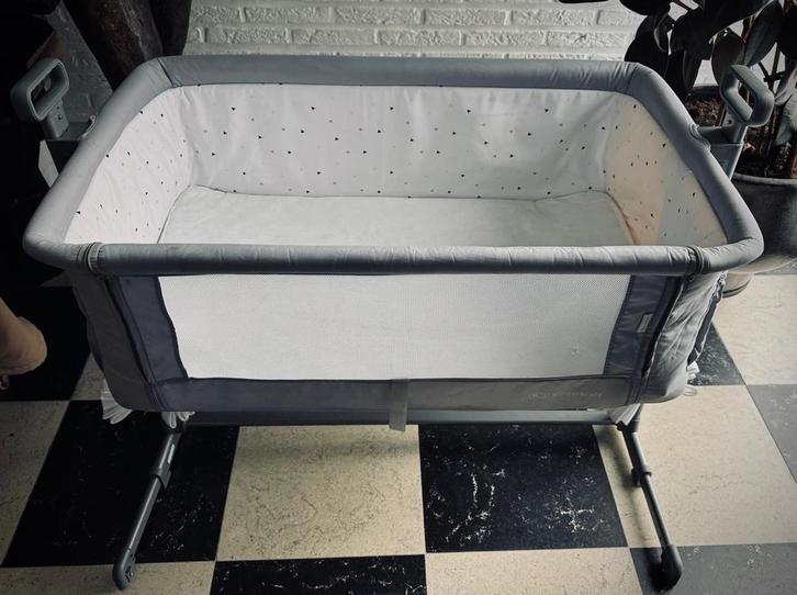 Co sleeper van kinderkraft met twee onderlakentjes, Kinderen en Baby's, Kinderkamer | Bedden, Zo goed als nieuw, Ophalen of Verzenden