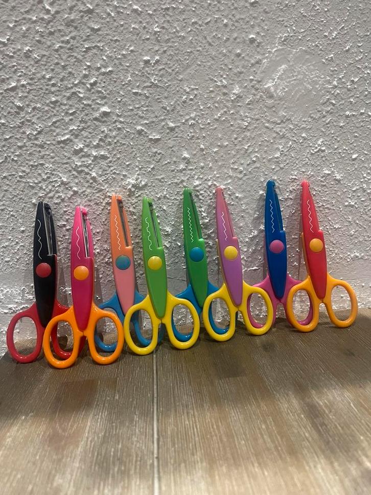 Kartelscharen - Knutselscharen - 8 stuks - Kleurrijk, Diversen, Schoolbenodigdheden, Zo goed als nieuw, Ophalen