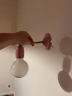 Roze wandlamp (porselein), Huis en Inrichting, Lampen | Wandlampen, Ophalen, Zo goed als nieuw