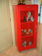 vitrine Malibu rouge., Maison & Meubles, Armoires | Vitrines, Comme neuf, Autres essences de bois, 25 à 50 cm, Modern