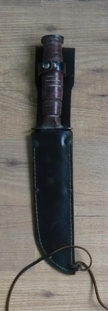 Vechtmes lijkt op USMC KA BAR fighting knife beschikbaar voor biedingen