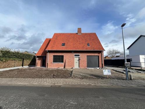 Huis te huur in Zwevezele, 3 slpks, Immo, Huizen te huur, Vrijstaande woning