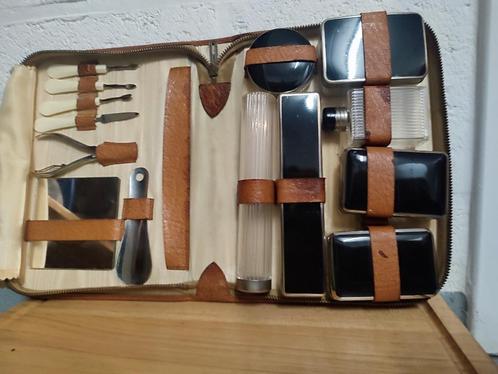 Vintage leren verzorgingskoffer uit 1950, Handtassen en Accessoires, Toilettassen, Zo goed als nieuw, Heer, Bruin, Ophalen
