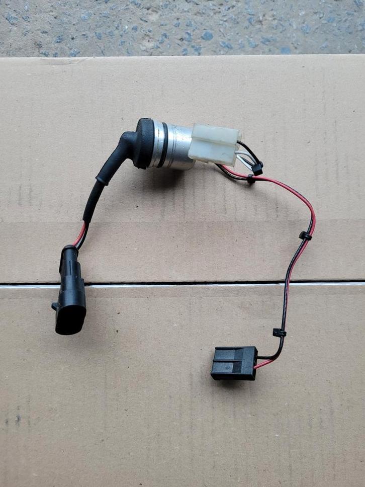 Passe cable pompe à essence DUCATI, Motoren, Motoren | Ducati, Particulier, Ophalen