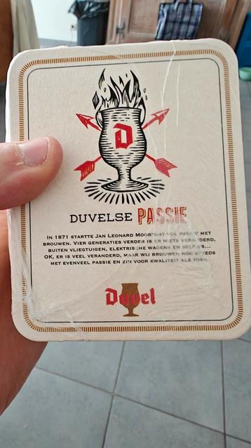 Onderleggers Duvel volle pakken (50 stuks) beschikbaar voor biedingen