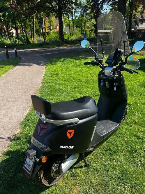 YADEA ELECTRISCHE SCOOTER, Fietsen en Brommers, Scooters | Overige merken, Zo goed als nieuw, Klasse A (25 km/u), Elektrisch, Ophalen