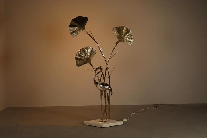 Large brass flamingo floor lamp with Ginkgo leaves, 1970s, Huis en Inrichting, Lampen | Vloerlampen, Gebruikt, Ophalen