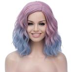Pruik schouderlang haar met golfjes blauw roze, Handtassen en Accessoires, Verzenden, Nieuw