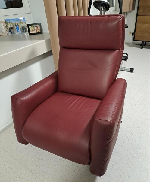 Bordeaux leren relax, Huis en Inrichting, Fauteuils, Zo goed als nieuw, Ophalen