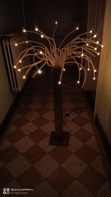Zeer mooie retro lamp op zuil  beschikbaar voor biedingen
