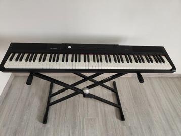 Piano Thomann SP-320 + support