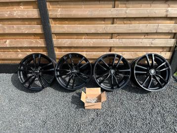 Manoco 19 inch velgen zwart 4x range rover velar 