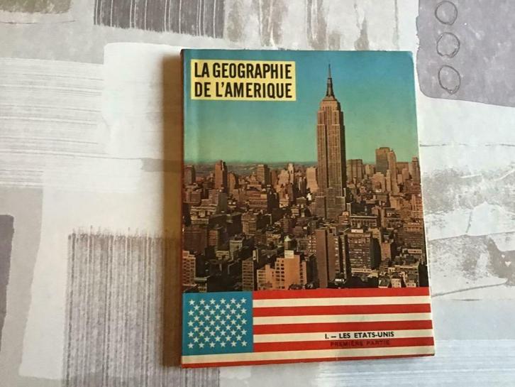 2 BOEKEN ; LA GEOGRAPHIE de L'AMERIQUE, Boeken, Prentenboeken en Plaatjesalbums, Zo goed als nieuw, Plaatjesalbum, Ophalen of Verzenden