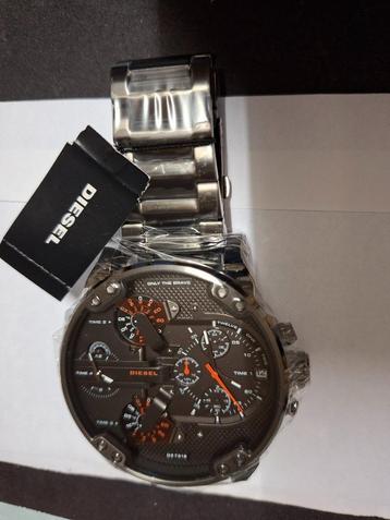 NIEUW  Diesel horloge Mr. Daddy beschikbaar voor biedingen