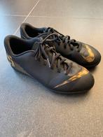 Chaussure de foot de salle Nike Mercurial Taille 38, Sports & Fitness, Football, Utilisé