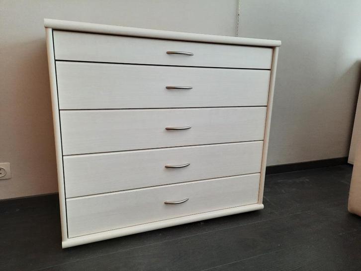 drie commodekasten, Huis en Inrichting, Kasten | Ladekasten, Zo goed als nieuw, Minder dan 100 cm, 50 tot 100 cm, 25 tot 50 cm