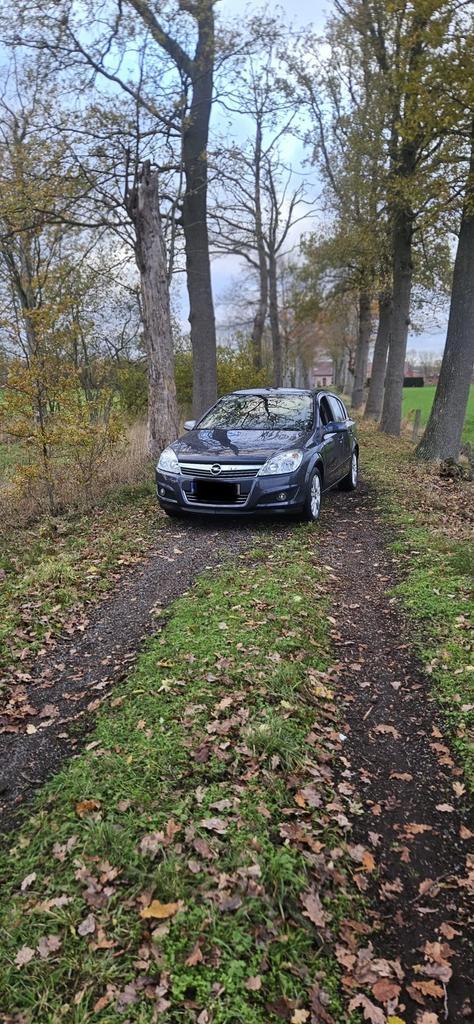 Opel astra 2008, Autos, Opel, Entreprise, Astra, Airbags, Air conditionné, Verrouillage central, Air conditionné automatique, Cruise Control