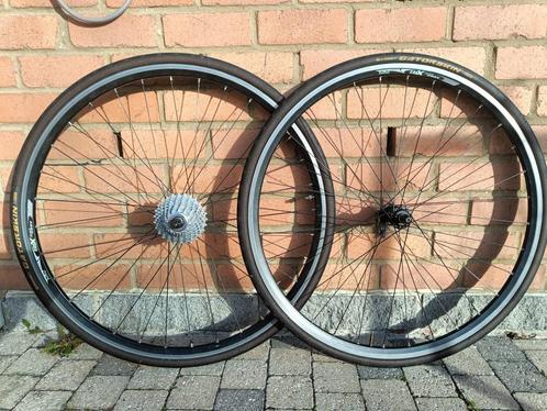Vintage Campagnolo Record wielset met 11 versnellingen clinc, Sport en Fitness, Wielrennen, Zo goed als nieuw, Overige typen, Ophalen of Verzenden