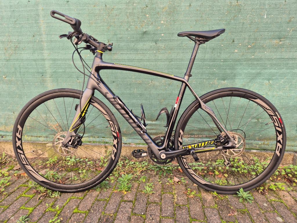 ② Racefiets Specialized Sirrus — Fietsen Racefietsen — 2dehands