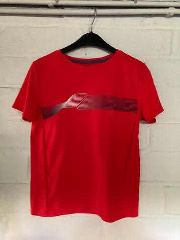 Rood sport t-shirt, Decathlon, 10-11 jaar beschikbaar voor biedingen