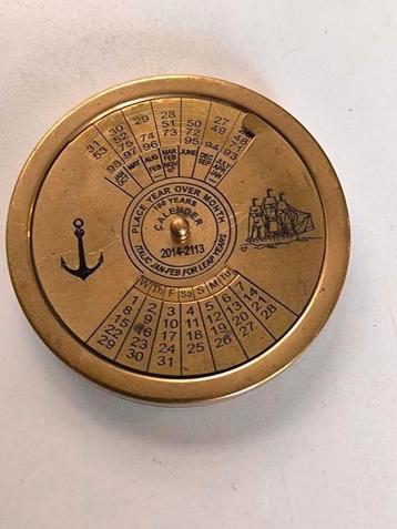 Honderdjarige kalender  beschikbaar voor biedingen