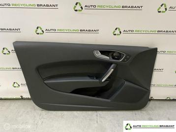 Deurpaneel linksvoor 2-deurs Audi A1 8X3867117 beschikbaar voor biedingen