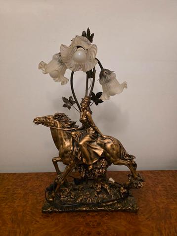 Lamp beschikbaar voor biedingen