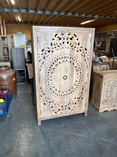 Kast/Buffetkast Houtsnijwerk Ibiza/Boho pracht exemplaar, Huis en Inrichting, Kasten | Buffetkasten, Nieuw, 150 tot 200 cm, 100 tot 150 cm