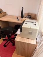 Office desk with chair, lamp (moving out sale), Ophalen, Zo goed als nieuw