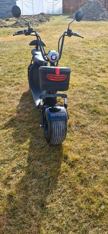Electrische Fatboy scooter rijbewijs B beschikbaar voor biedingen
