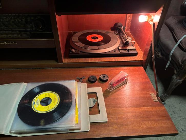 Vintage Loewe Opta radio met platenspeler, Antiek en Kunst, Antiek | Tv's en Audio, Ophalen