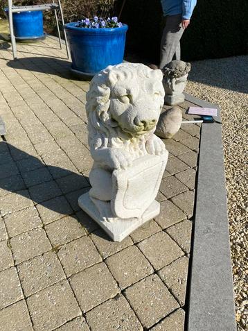 Tuinbeeld Leeuw beschikbaar voor biedingen