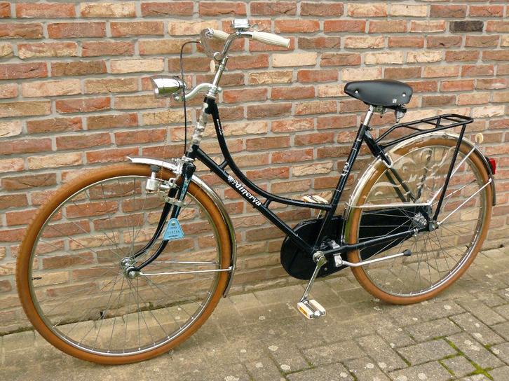 Prachtige oude Belgische omafiets Minerva - TOPSTAAT, Fietsen en Brommers, Fietsen | Dames | Omafietsen, Zo goed als nieuw, Handrem