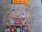 PANINI VOETBAL STICKERS  EURO 2004 emblemen 20x badges nie, Ophalen of Verzenden