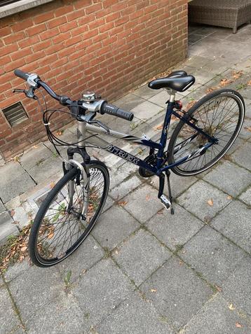 Sportieve dames cityfiets beschikbaar voor biedingen